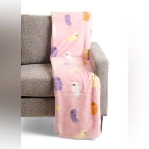 Storehouse TikTok Viral Pink Pastel Oversized Faux Fur Throw Blanket